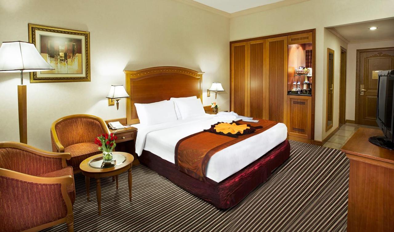 Avenue Hotel Дубай Екстер'єр фото