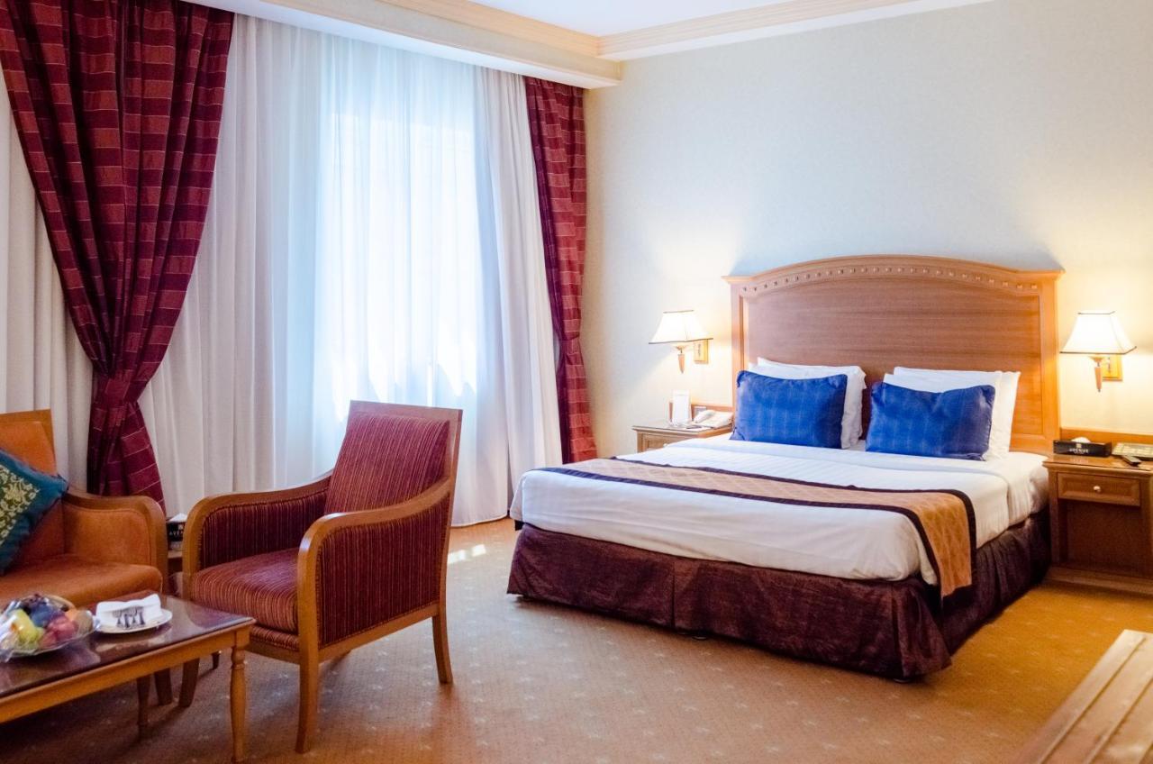 Avenue Hotel Дубай Екстер'єр фото